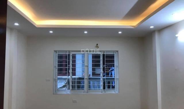 Chính chủ bán nhà riêng phố Quan Nhân, Thanh Xuân, 28 m2, 5 tầng, MT 3,3m, giá 2,35 tỷ. 0902139199