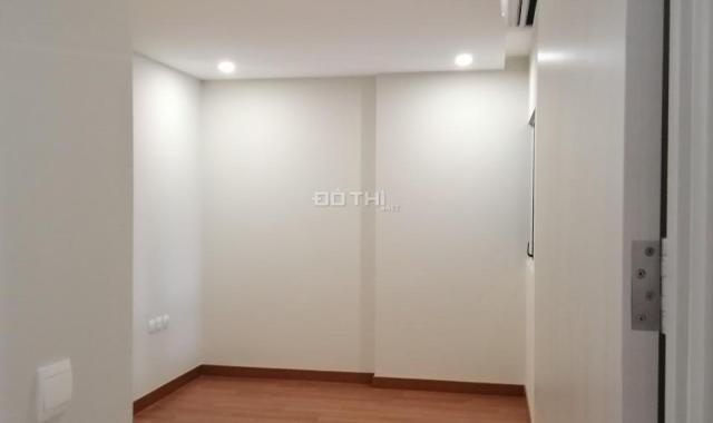 Cần cho thuê gấp CHCC GoldSeason, 96.5m2, 3 phòng ngủ, đồ cơ bản, giá 14 triệu/tháng. 0903205290