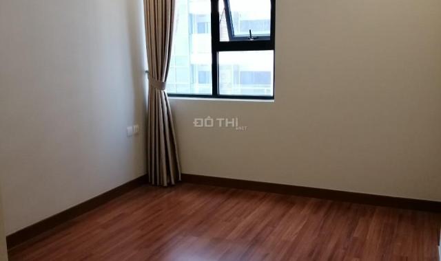 Cần cho thuê gấp CHCC GoldSeason, 96.5m2, 3 phòng ngủ, đồ cơ bản, giá 14 triệu/tháng. 0903205290