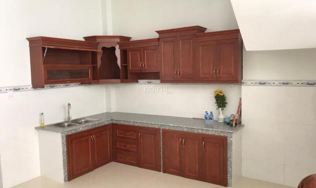 Bán nhà ngay ngã 4 cầu Hóa An, cách mặt đường Bùi Hữu Nghĩa 50m, giá 2.4 tỷ