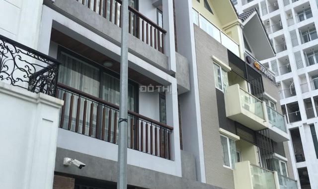 Cho thuê nhà liền kề tại KĐT Nam Trung Yên, Cầu Giấy. DT: 95 m2 * 4,5 tầng, thông sàn