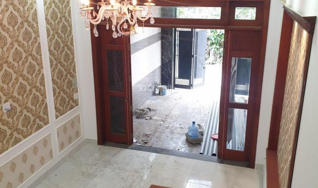 Bán nhà Hiệp Bình Chánh, Thủ Đức, 80m2 x 3 lầu đường ô tô, ngay chợ Bình Triệu, đối diện ĐH Luật