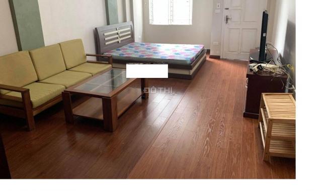 Cho thuê nhà trong ngõ Đội Cấn, Ba Đình, Hà Nội. Diện tích là 61m2 x 5 tầng, tầng 1 là khách bếp