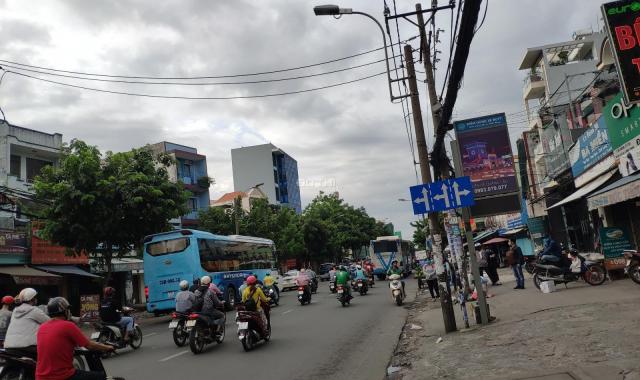 Bán gấp nhà đường Hoàng Hoa Thám, diện tích: 8,5 x 32m. Giá 14 tỷ thương lượng, LH 0909339177