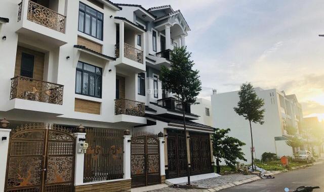Bán nhà mới 100% 1 trệt + 2 lầu đường Số 1 KDC Nam Long. Sổ hồng, dọn vào ở ngay, giá rẻ