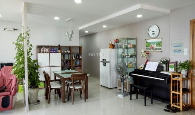 Căn hộ 3PN Đầm sen - Tân Phú cần bán tặng full nội thất, LH: 0909559005