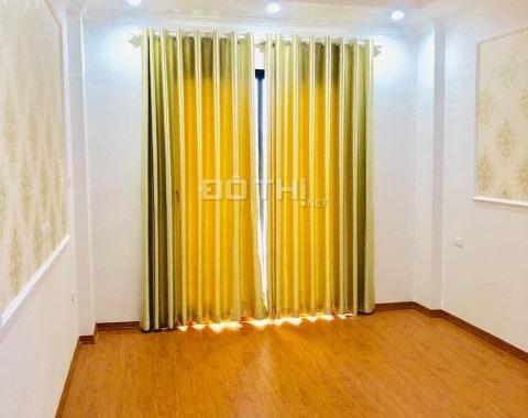 Bán nhà Ngọc Thụy, ô tô sát nhà, 35m2 - 4T, 1.95 tỷ. LH 0981092063