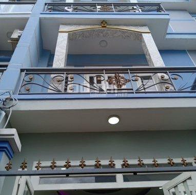 Chuyển nơi định cư bán rẻ căn nhà đẹp, 4 x 11m, 3 tầng chỉ với 1 tỷ 950 triệu