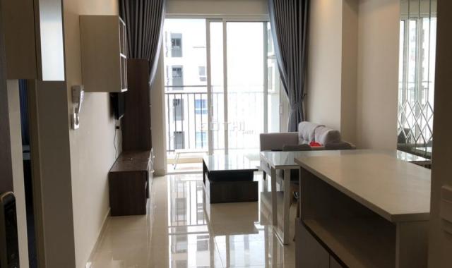 Bán gấp căn hộ 2 phòng ngủ full nội thất, view hồ bơi 65m2, giá: 2.79 tỷ, LH: 0906 313 806 zalo Thơ