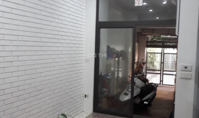 Gia đình cần bán nhà LK KĐT Văn Phú (76.5m2*4T, 4PN), nhà đã hoàn thiện nội thất đẹp. Giá 5,7 tỷ
