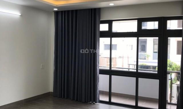 Tôi cần cho thuê mặt bằng làm văn phòng, hầm + trệt + lầu 1, DTSD: 250m2, KDC Vạn Phúc, Thủ Đức