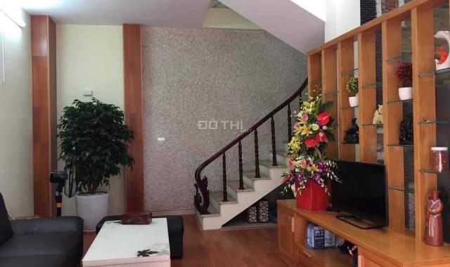 Cần bán nhà 33m2 x 3 tầng kiên cố tại tổ 18 Thượng Thanh, Long Biên, về chỉ việc ở ngay, giá 1,7 tỷ