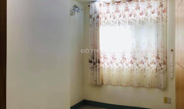 CH Hoàng Kim 65m2, 3 PN, 2 WC, full nội thất, sổ hồng chính chủ, hướng Nam thoáng mát