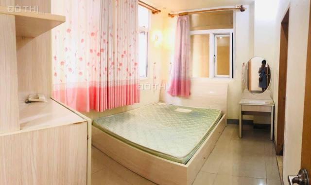 CH Hoàng Kim 65m2, 3 PN, 2 WC, full nội thất, sổ hồng chính chủ, hướng Nam thoáng mát