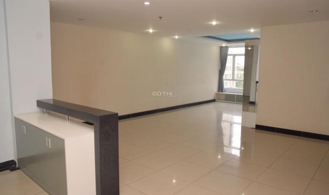 Bán căn hộ chung cư Giai Việt Q. 8, DT 150m2, 3 PN, 3.7 tỷ. LH C. Chi 0938095597