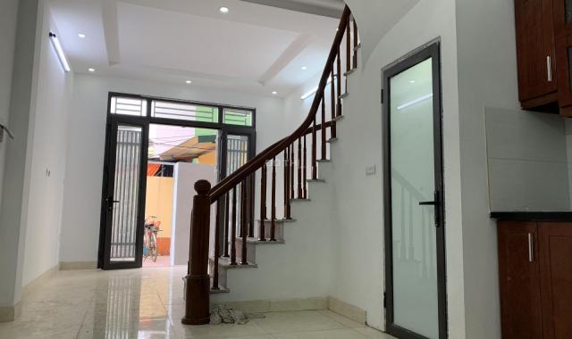 Nhà đẹp, xây mới, ngõ thoáng ô tô đỗ cách nhà 10m, S=36m2 x 4T, 1.45 tỷ ở Phú Lương. LH: 0988262346