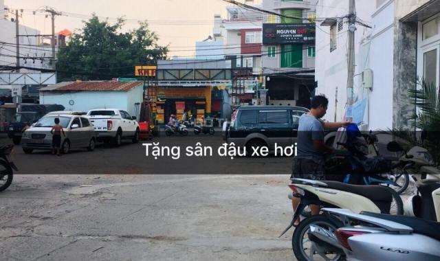 Bán gấp nhà đẹp 2 mặt hẻm Nguyễn Thiện Thuật, P. 24, Bình Thạnh tặng chỗ đậu xe hơi