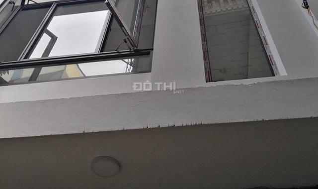 Bán nhà ngõ 50 Võng Thị: 32m2*5 tầng/3 tỷ, nhà đẹp, ngõ rộng 2.5m, gần Hồ Tây