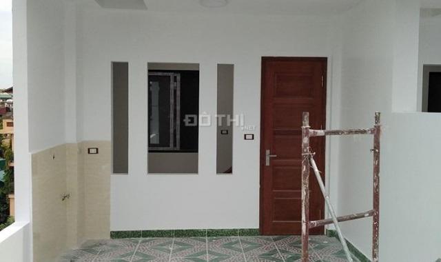 Bán nhà ngõ 50 Võng Thị: 32m2*5 tầng/3 tỷ, nhà đẹp, ngõ rộng 2.5m, gần Hồ Tây