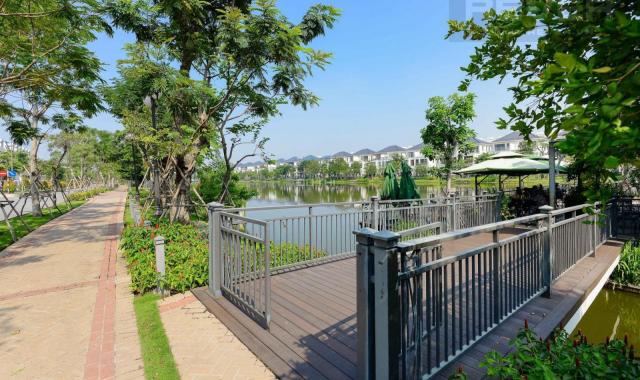 Bán căn biệt thự Lakeview view sông, đường Song Hành, giá 16 tỷ, gọi ngay: 0913231439