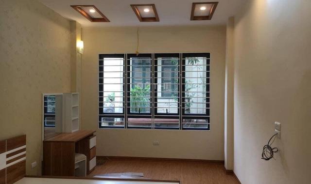 Cần bán nhà xây mới, 4T, 35m2, giá 1,8 tỷ, tại phố Cầu Cốc, Tây Mỗ, gần sát Vincity. LH 0915533566