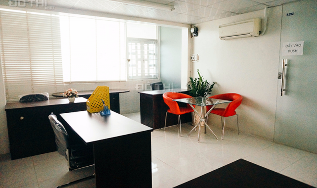 Cho thuê văn phòng tại Lê Quang Định, Bình Thạnh, giá 4.5 tr/th full nội thất. LH 0981 291 039