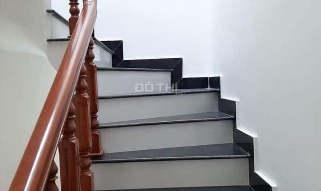 Bán nhà chính chủ xây mới đường 19/5, DT 35m2, giá 3,9 tỷ, 4 tầng ô tô đỗ trước cửa nhà. LH 098359