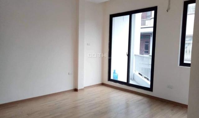 Bán nhà Đê La Thành 31m2, 5 tầng, giá 4,2 tỷ