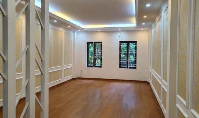 Bán nhà siêu đẹp 5 tầng, 45 m2, Lạc Long Quân, Nghĩa Đô, Cầu Giấy ô tô đỗ cổng 4,45 tỷ