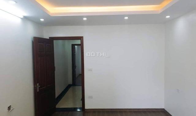 Bán nhà phố 8/3 Quỳnh Mai - gara ô tô - nhà đẹp 47m2 x 5T, MT 3.7m - giá 6.8 tỷ - 0936 088 634