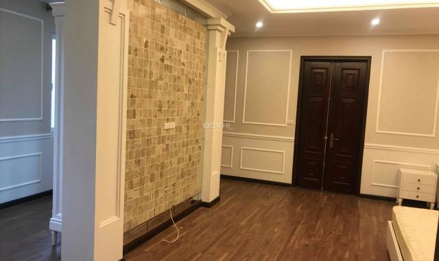 Bán gấp nhà ngõ 80 phố Trần Duy Hưng, 70m2 x 5T, lô góc, ngõ 2 ô tô, giá 11.tỷ. LH 0988.494.856