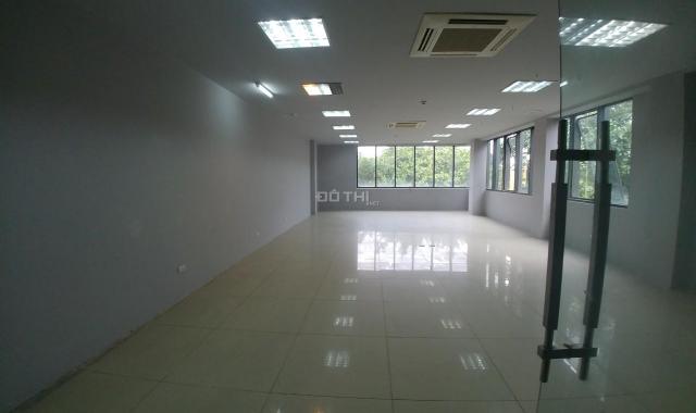 Cho thuê văn phòng hoàn thiện diện tích 80m2 tại mặt phố Chùa Láng, Đống Đa