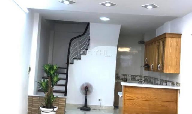 Nhà ngõ 173 Hoàng Hoa Thám, 6 tầng, 5PN, 38m2, lô góc, ở và cho tây thuê, 3.6 tỷ, 0915880682