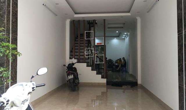 Cần bán nhà phố Trần Quang Diệu, ngõ thông, thang máy, DT 40m2x5T, giá 10.4 tỷ, ĐT 0832.108.756