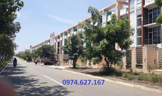 Nhà phố nghỉ dưỡng Ecolakes (5x20m), full nội thất, ngay khu đô thị Mỹ Phước 3 Bến Cát, Bình Dương