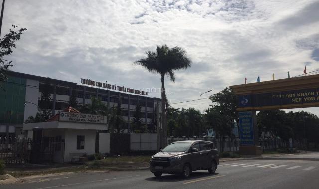 Nhà mặt tiền đường Nguyễn Thị Hoa 6x40(m), có sổ hồng, giá 1.6 tỷ, Tp. Bà Rịa