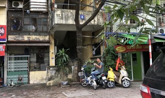 Cần bán căn hộ tập thể nhà B15 đầu phố Đông Tác, đối diện Vincom Phạm Ngọc Thạch, 2PN, 1.35 tỷ