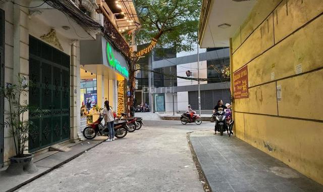 Nhà 4 tầng đẹp long lanh, kinh doanh cực tốt tại Thanh Xuân với giá rẻ bất ngờ