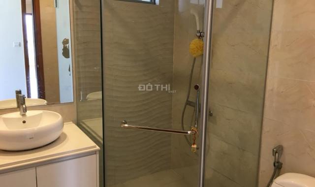 Chính chủ cho thuê căn góc Hà Nội Center Point - Hoàng Đạo Thúy. 95m2, 3PN đồ cơ bản giá 13tr/th