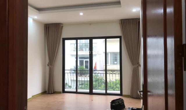 Bán nhà chính chủ gần đường lớn Bà Triệu, Hà Đông (50m2*5T), ô tô vào nhà