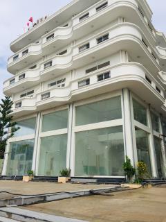 Bán căn hộ và khu thương mại trên phố đi bộ đầu tiên ở biển Bình Thuận