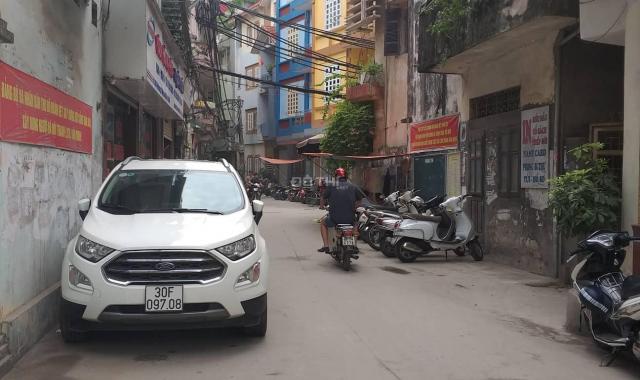 Bán gấp nhà 50m2 x 4T ô tô vào nhà giá 5,6 tỷ ngõ phố Nguyễn Ngọc Vũ. LH 0988.494.856