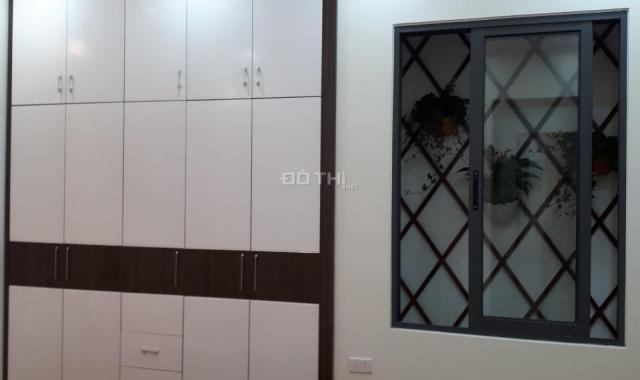 Bán nhà 35m2, 5 tầng Triều Khúc, ba mặt thoáng, cách mặt phố 10m, giá 2,35 tỷ. LH 0904959168