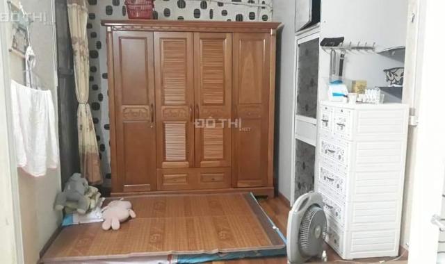 Bán nhà ngõ Văn Hương 15/19m2, 3 tầng, giá 1.65 tỷ Đống Đa. Lh 0972696709