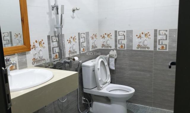 Bán nhà đẹp giá rẻ, 37m2, 5T, An Dương Vương, Nhật Tân, Tây Hồ, mới tinh, 3 mặt thoáng, 2.52 tỷ