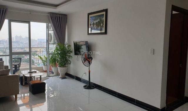 Mình cần bán gấp căn hộ Quốc Cường Giai Việt đường Tạ Quang Bửu, Q.8, diện tích 83m2, 2 phòng ngủ