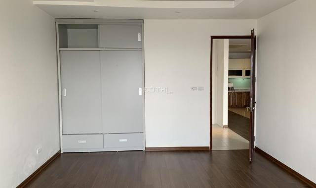 Cần nhượng lại căn hộ New Horizon Lĩnh Nam-Mai Động, 80m2 siêu đẹp, full nội thất. Giá 2,15 tỷ