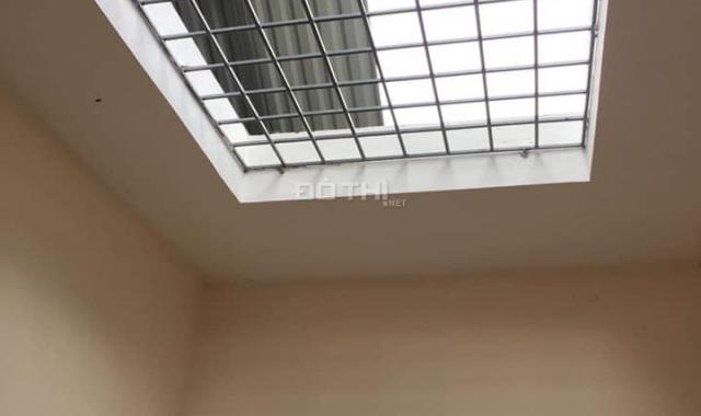 Chính chủ bán nhà Giáp Bát phân lô, ô tô, 2 mặt thoáng 40m2 x 5T, 4.6 tỷ có TL