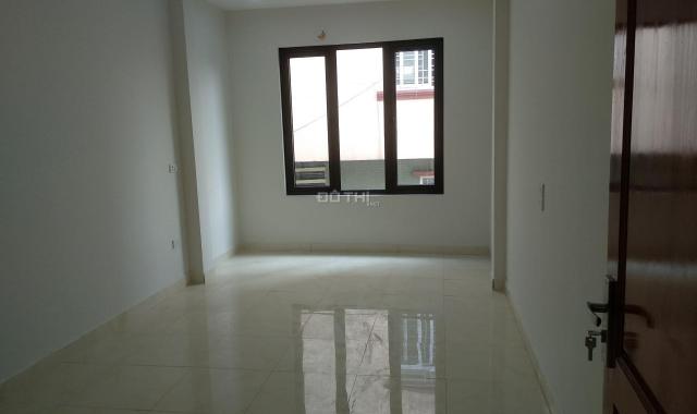 Bán nhà gần Văn Quán, Hà Đông 33m2 * 5T, giá 2.7 tỷ, ô tô cách 10m. 0983827429