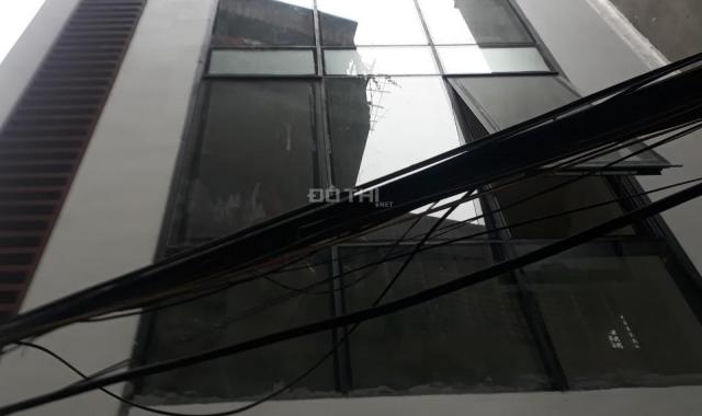 Cho thuê nhà riêng đường Trần Duy Hưng 60m2 x 5 tầng, MT 5m, có thang máy, ĐH, giá 24 tr/th